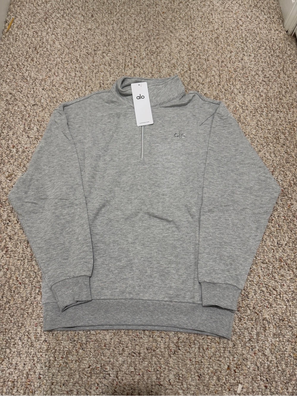 ALO Yoga Men’s Light Grey Half-Zip Pullover Sweater